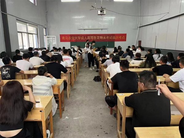 滨州成人高考考试报名现场实景